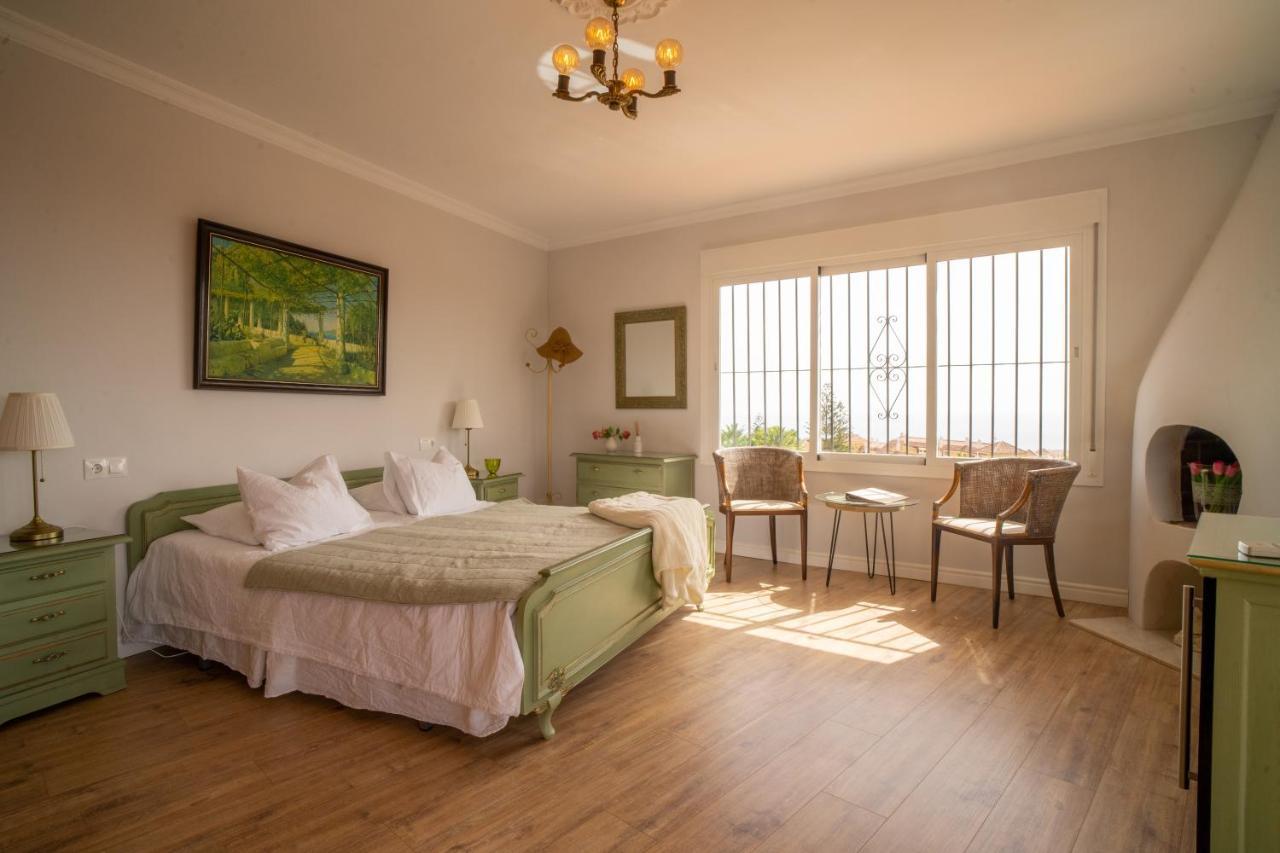 Casa Ancladero Room W Big Balcony And Lovely View Фуeнхирола Екстериор снимка
